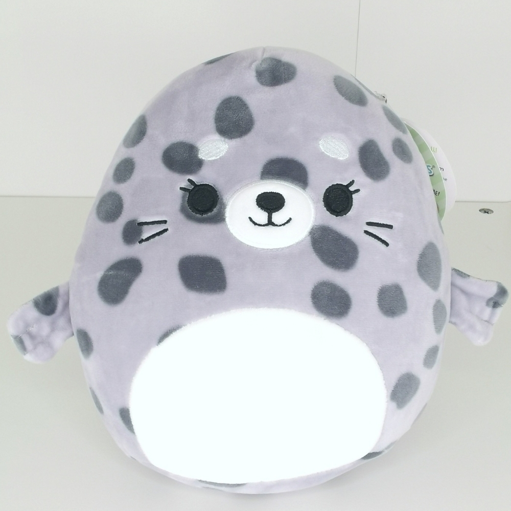Squishmallow "Isis" the Spotted Seal